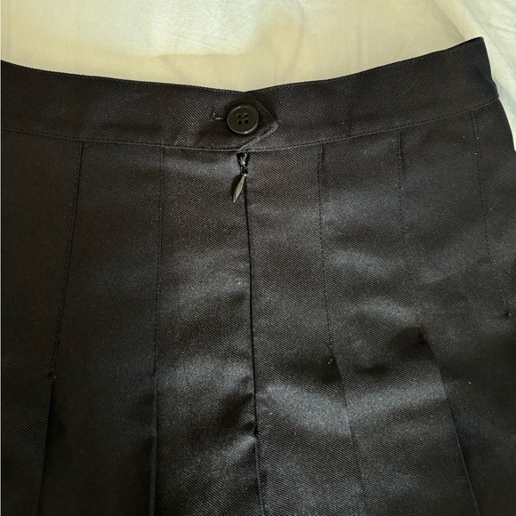 Black American Apparel Pleated Skirt - Picture 3 of 3